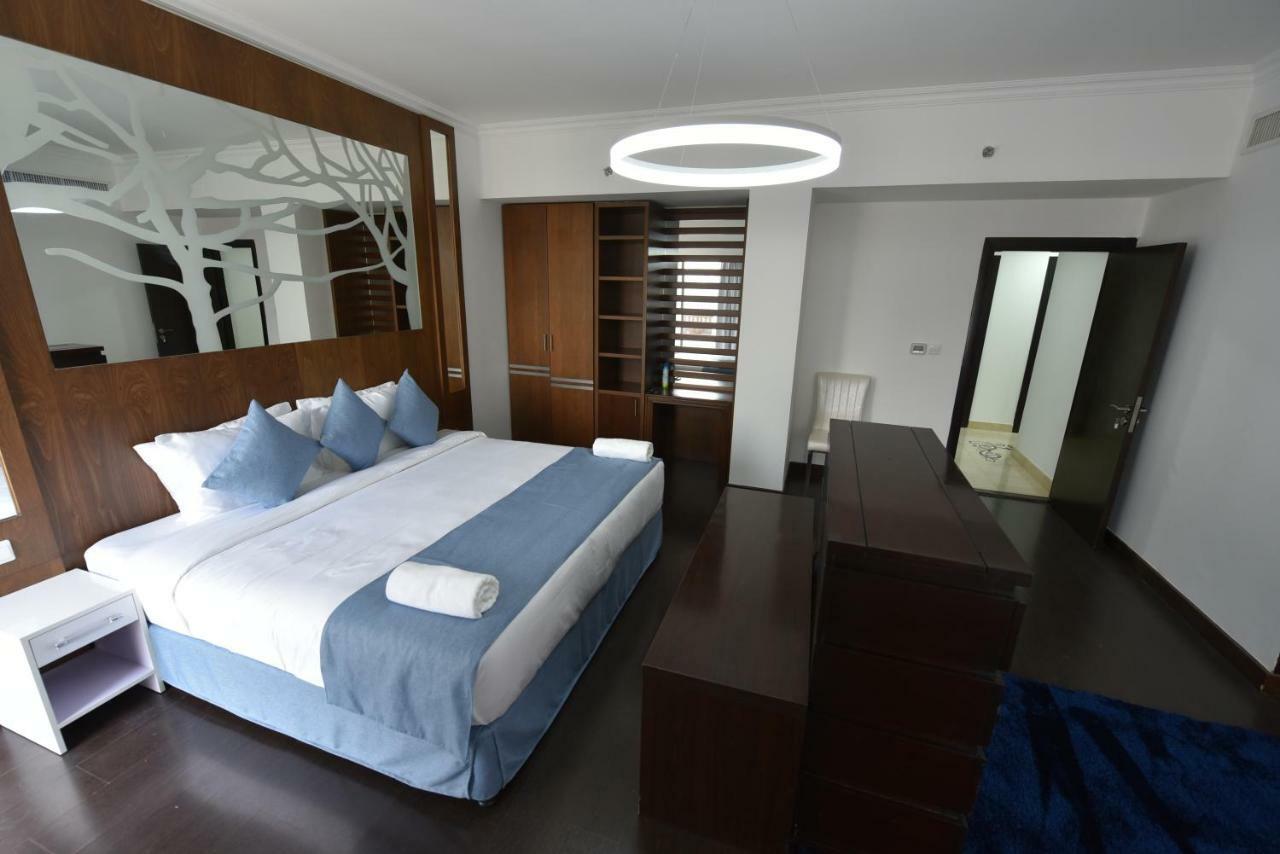 Apartamento Jbr Penthouse With Terrace Pool Dubái Exterior foto